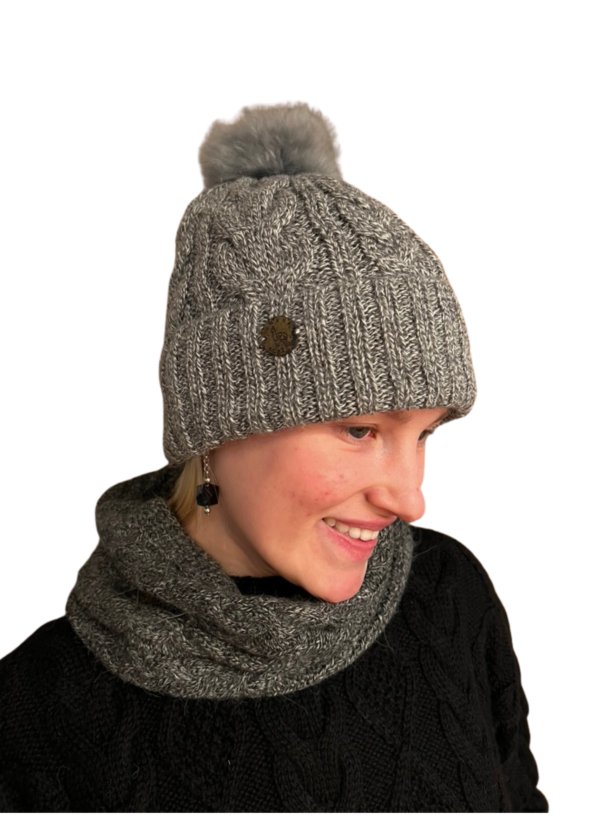 Beanie Gray heathered with POMPOM